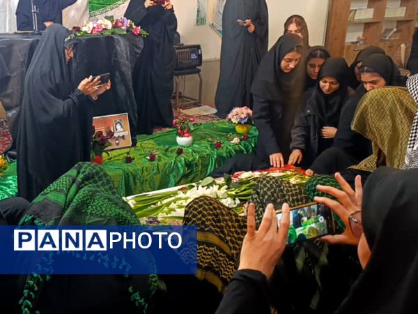 تشییع شهید گمنام در دبیرستان دخترانه شاهد قهرمان ایزدی ناحیه 3 شیراز