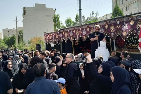راهپیمایی دلدادگان حسینی در شهرستان سمنان