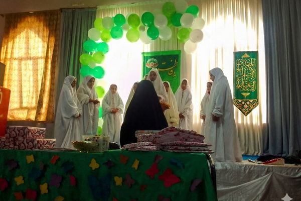 مراسم بزرگداشت مقام مادر در حسینیه روستای جوادیه برگزار شد