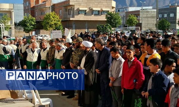 نسل امروز در کنار راویان حماسه