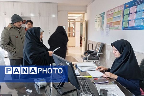 ارائه بیلان ترم اول و عملکرد تحصیلی دانش‌آموزان دبیرستان شهید مجید دهنوی نیشابور