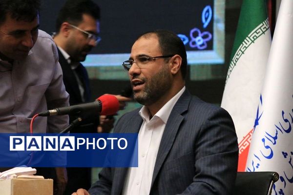 مراسم معلم سرآمد ۱۴۰۳ شهرستان‌های استان تهران و گرامیداشت مقام معلم در ایوان ری