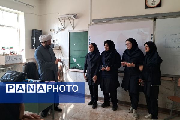 نشست تخصصی نماز در مدارس کهریزک 