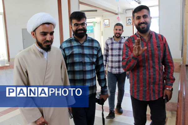 جلسه هم‌اندیشی اتحادیه انجمن‌های اسلامی دانش‌آموزان و سازمان دانش‌آموزی استان بوشهر