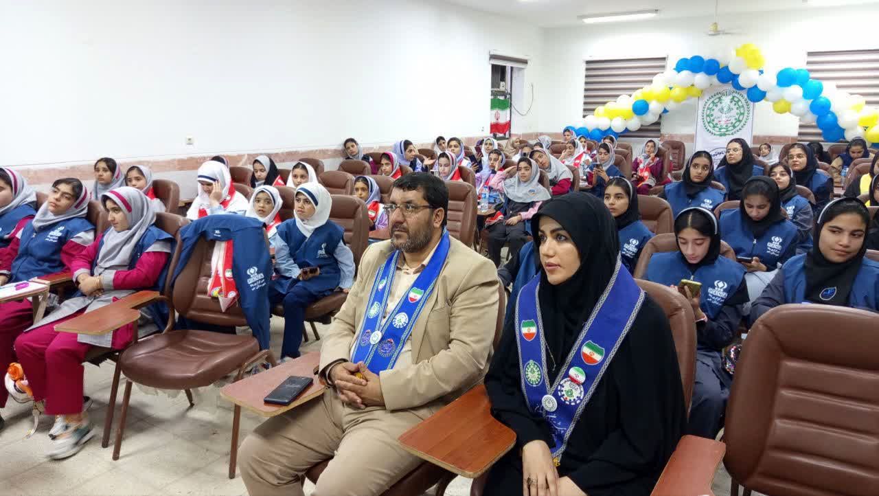 برگزاری کارگاه تخصصی خبرنویسی، عکاسی و طراحی پوستر ویژه دانش‌آموزان دختر در شهرستان جم