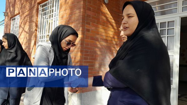 آموزش اطفای حریق و ایمنی به دانش آموزان دبیرستان مادرمهربان خلیل آباد