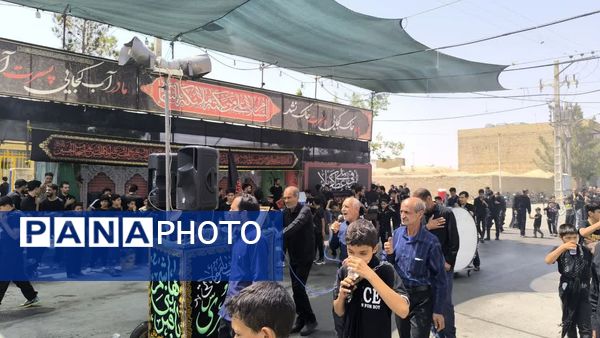 مراسم عزاداری و زنجیرزنی تاسوعای حسینی در شهر حسن آباد جرقویه علیا 