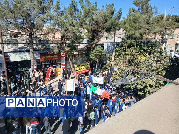 راهپیمایی پرشکوه مردم شهرستان خلیل‌آباد در سیزدهم آبان و گرامیداشت یوم‌الله ۱۳ آبان