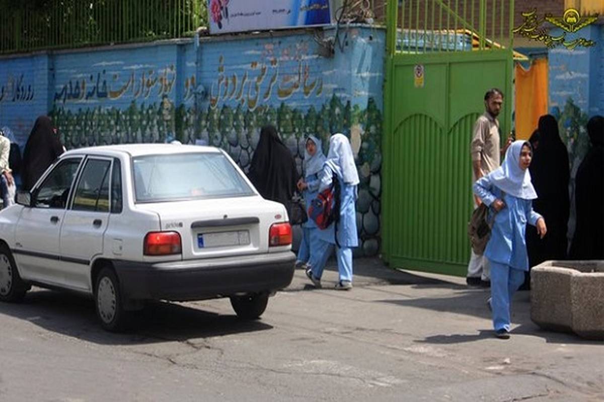 کمبود سرویس مدرسه، تحصیل کودکان روستایی را با چالشهای جدی مواجه کرده است