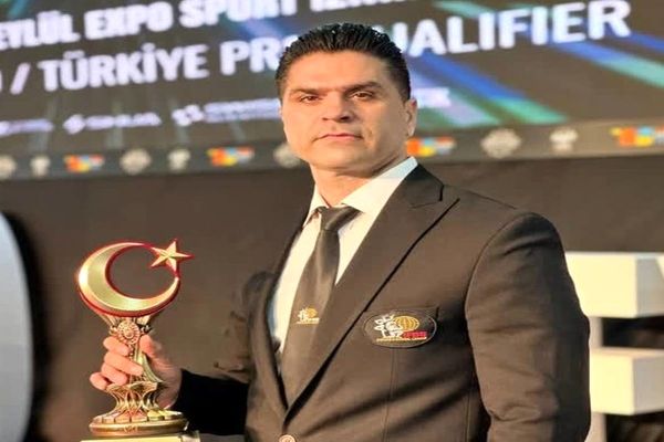 خزایی، تنها داور ایرانی مسترالمپیا در تفلیس
