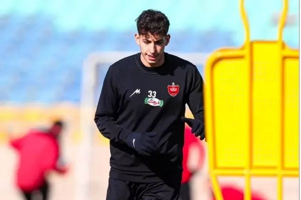 مدافع آکبند پرسپولیس در جمع داماشی‌ها