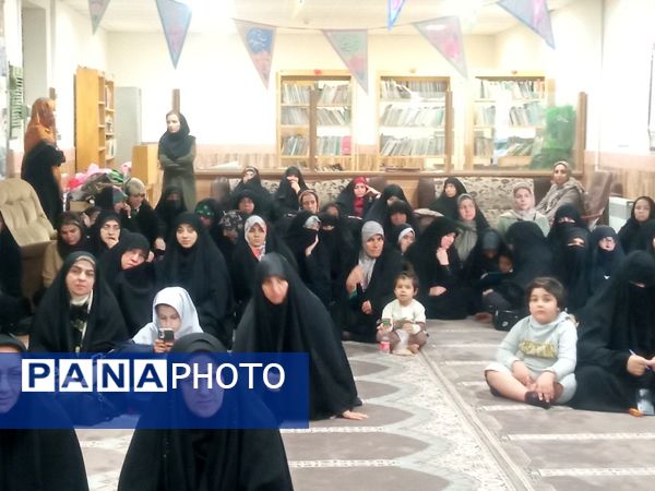 جلسه اولیا و مربیان در دبیرستان گلشن آزادی