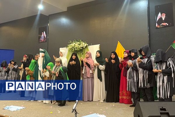 فریاد بی صدای شهادت حضرت زهرا(س) از سالن همایش اداره آموزش و پرورش شهرستان اسلامشهر به گوش رسید