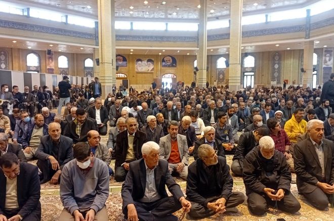 نماز جمعه در مصلی بزرگ امام خمینی شهر ایلام 