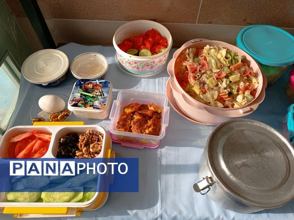 جشنواره غذا در دبیرستان دخترانه نور اردبیل 