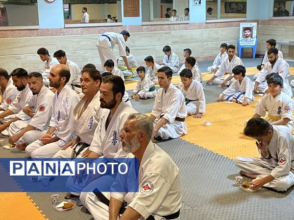 مراسم عزاداری و بزرگداشت شهدای جنگ تحمیلی در باشگاه‌های کاراته  بیرجند 