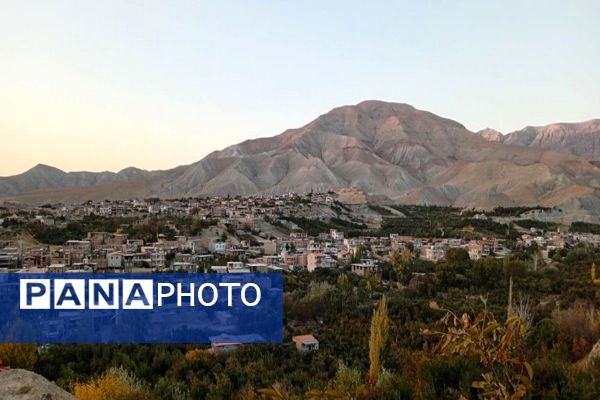 تصاویر زیبا از پاییز رنگارنگ در شهر دار السادات بار نیشابور 