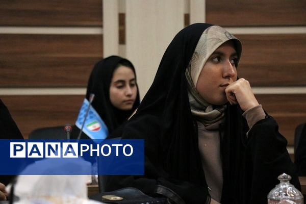 نشست هم‌اندیشی خبرنگاران خراسان رضوی با سردبیر خبرگزاری پانا