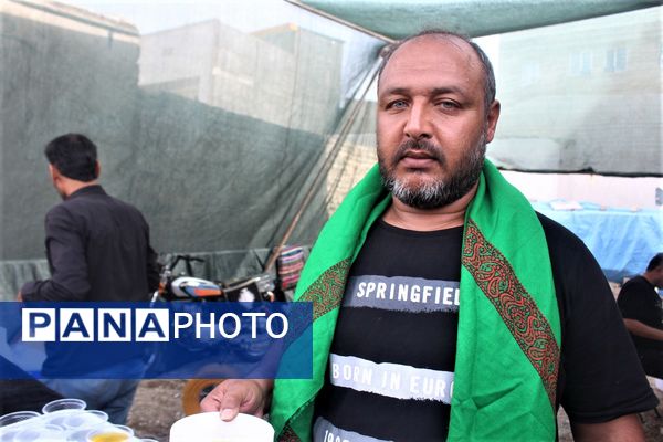 حضور پرشور کودکان قمی در دسته‌های عزاداری روز تاسوعا 