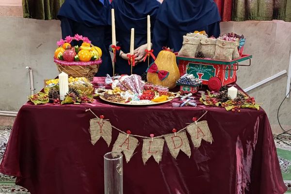 مراسم جشن یلدا در دبیرستان حضرت رقیه(س) ورامین