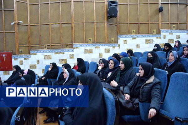  همایش معاونان پرورشی و مربیان امور تربیتی با محوریت طرح «ایرانمون» در کانون شهید فهمیده کرج 