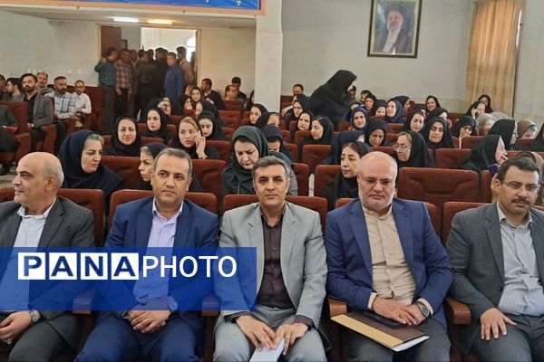 آیین تکریم و معارفه مدیر آموزش‌وپرورش ناحیه 2 سنندج 