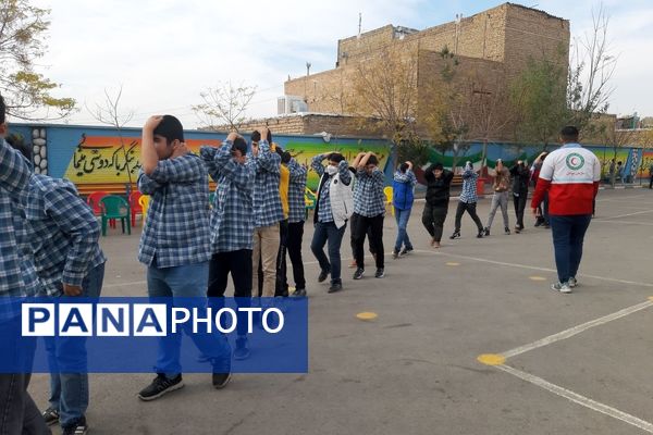 مانور زلزله و ایمنی در مدارس شهرستان ورامین 