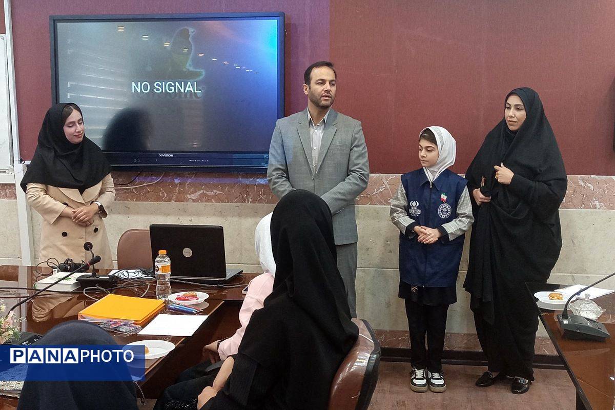 جلسه آموزش خبرنگاری در شهرستان رباط‌کریم