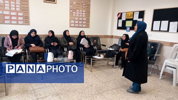 بیست و هفتمین مانور زلزله و ایمنی با شعار "مدرسه ایمن جامعه تاب آور " در دبستان پیام۲ ناحیه یک 