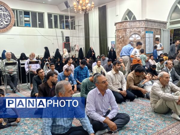 شب شعر و روایت‌گری محفل ادبی خارزنج در خلیل‌آباد