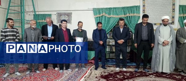 نشست مسئولان و هیات امنای مسجد صاحب الزمان (عج) روستای گزکوه 