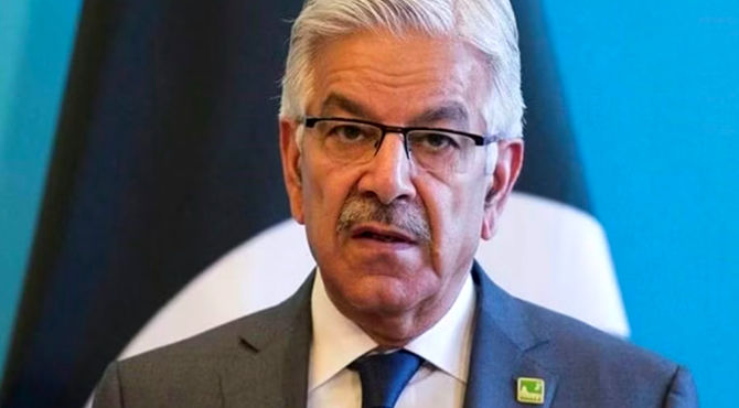 وزیر دفاع پاکستان: اسلام آباد برای تنش زدایی بین تهران و واشنگتن نقش‌آفرینی می‌کند