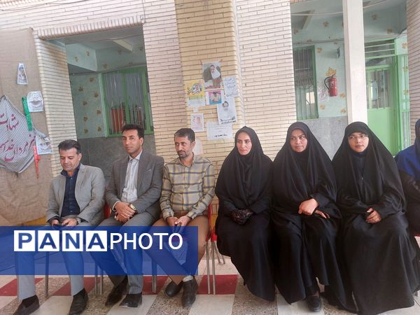 برگزاری انتخابات شورای دانش‌آموزی در مدرسه حضرت معصومه(س) حاجی‌آباد