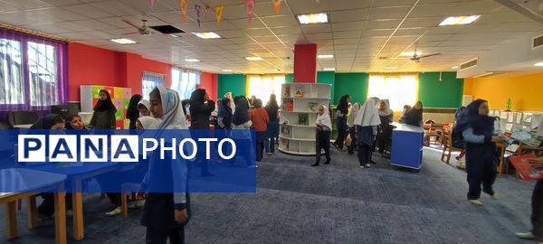 بازدید دانش آموزان مدرسه شهید خاقانی شیروان از کتابخانه اندیشه‌‌ در هفته کتاب و کتابخوانی