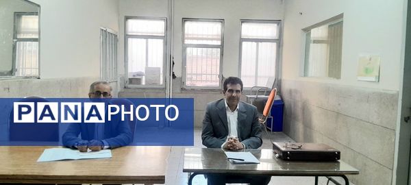 دیدار ماهانه اولیا با دبیران در شهیدستان انقلاب اسلامی ناحیه ۳ کرج