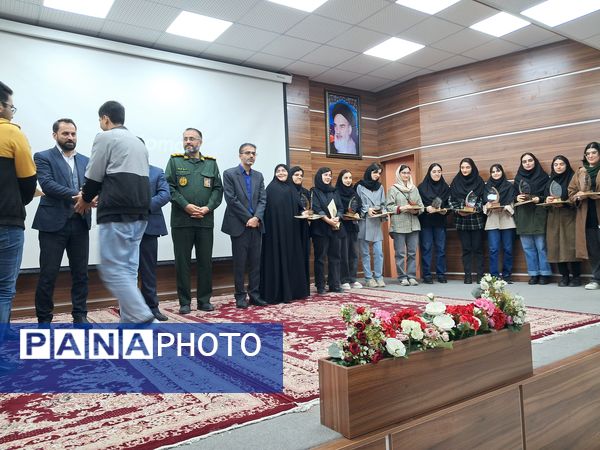 تجلیل از برترین‌های کنکور در قائمشهر