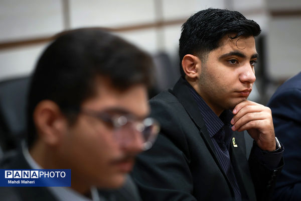 دومین روز نشست کارگروه تدوین سند دوازدهمین دوره مجلس دانش‌آموزی