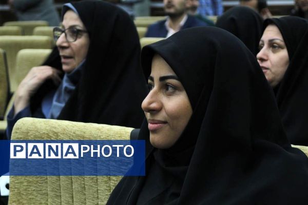 اولین جلسه حوزه معاونت پرورشی منطقه ۶ با محوریت اصل نماز