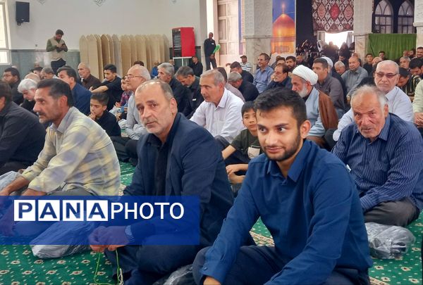نماز جمعه در کاشمر 