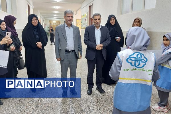 افتتاح اتاق بهداشت و روز جهانی غذا در دبستان شهیده کفاش ناحیه ۶ مشهد مقدس