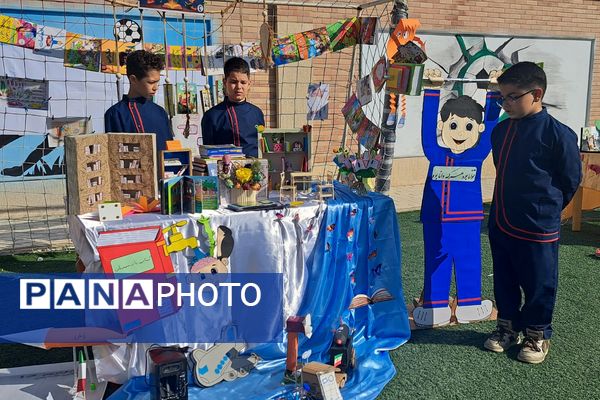  برپایی نمایشگاه  آثار دانش‌آموزان در مدرسه غیاث‌الدین جمشید کاشانی ملارد 