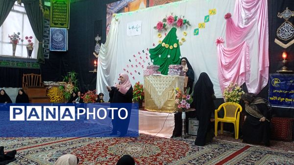 تجلیل از مادران شهید روستا در آیین روز مادر حسینیه علی اکبری فدافن 