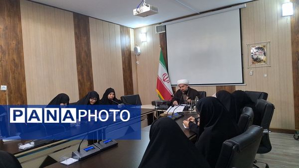 همایش اجرایی‌سازی سند منشور اقامه نماز در استان البرز