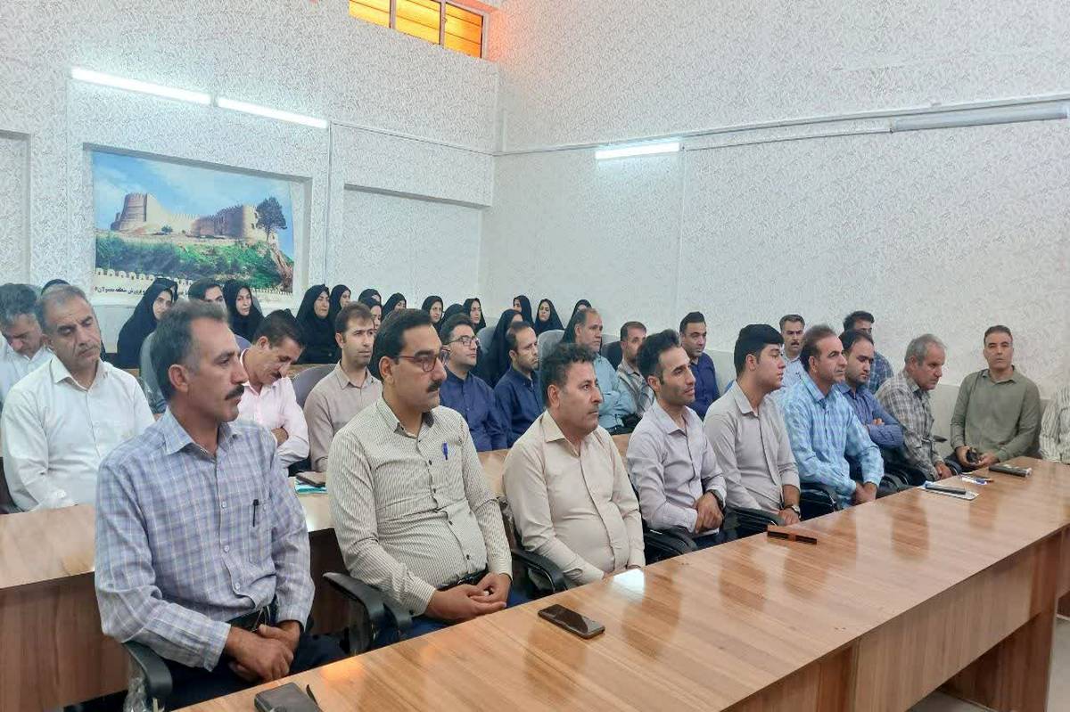 نهادینهسازی فرهنگ نماز؛ برگزاری کارگاههای تخصصی در لرستان