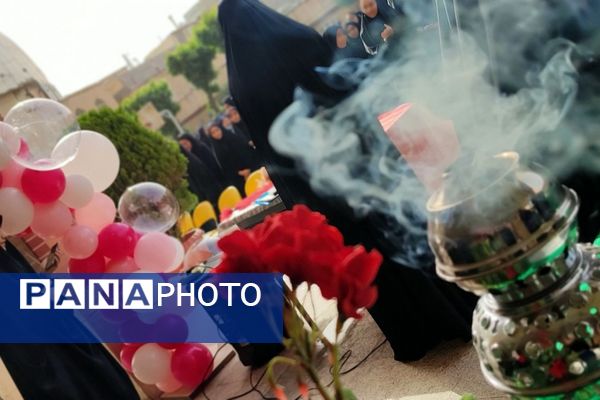 حضور خادمین آستان قدس رضوی در مدرسه شاهد کوثر رباط‌کریم به مناسبت دهه کرامت