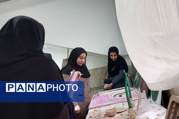 همدلی دانش‌آموزان، اولیاء و معلمان در جشن خلاقیت هنرستان کارآفرینان بهارستان دو