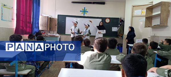 ارتقای آگاهی دانش‌آموزان آموزشگاه شهید رجایی با آموزش‌های سلامت و ایمنی زلزله