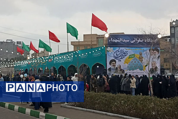 شادپیمایی مردم قم در جشن نیمه شعبان