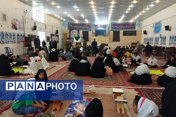 محفل قرآنی و حلقه صالحین در پایگاه مقاومت حضرت زینب (س) داریون 