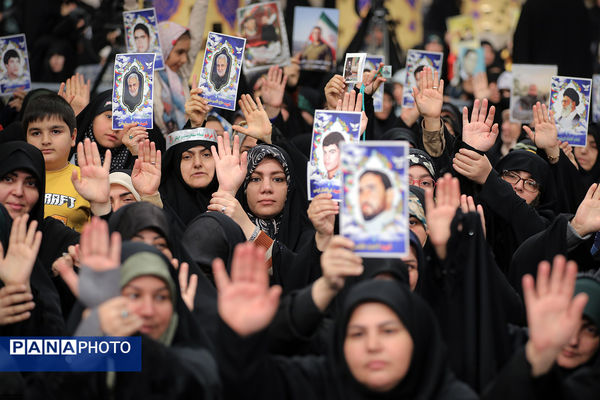 دیدار خانواده شهدای اقتدار با رهبر انقلاب در روز میلاد امیرالمومنین علیه‌السلام